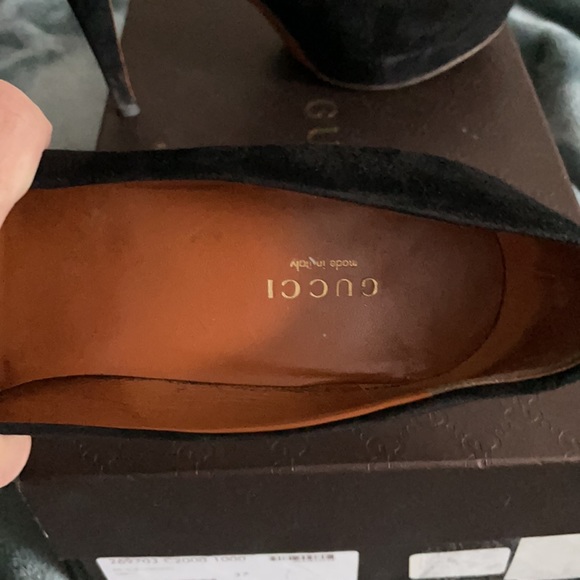 Black Suede Gucci Pumps GUC with box/spare lifts - Picture 7 of 9